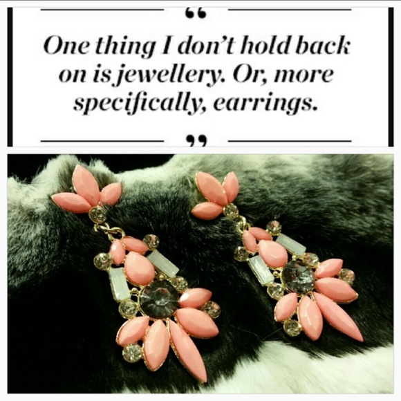 PRETTY in PEACH EARRINGS - Picture 2 of 3